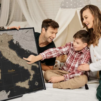 Mapa Korkowa Włoch z pinezkami Golden Starry Night