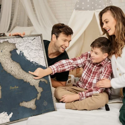 Mapa Korkowa Włoch z pinezkami Garnet Glacier