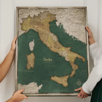 Mapa Korkowa Włoch z pinezkami Green