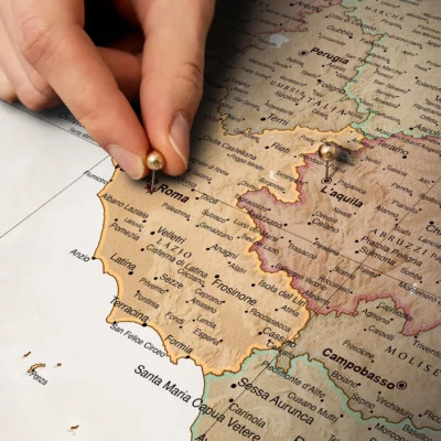 Mapa Korkowa Włoch z pinezkami Cream Multicolor