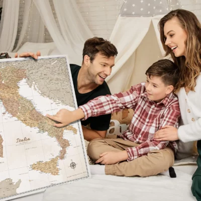 Mapa Korkowa Włoch z pinezkami Cream Multicolor