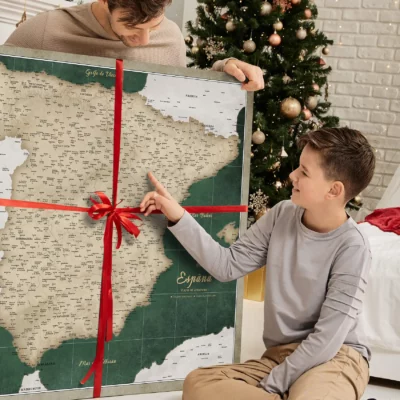 Mapa Korkowa Hiszpanii z pinezkami Green