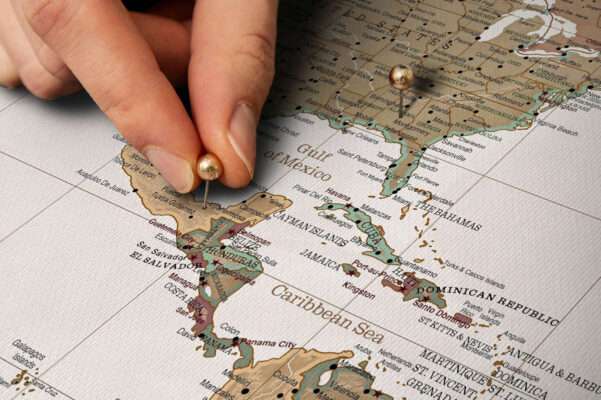 trendy w designie map korkowych na ścianę