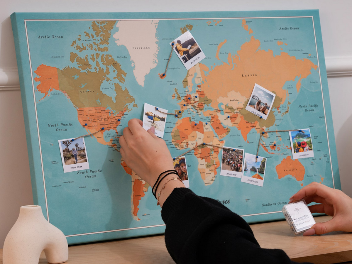 Mapy korkowe świata w pokoju dziecka – edukacja przez zabawę